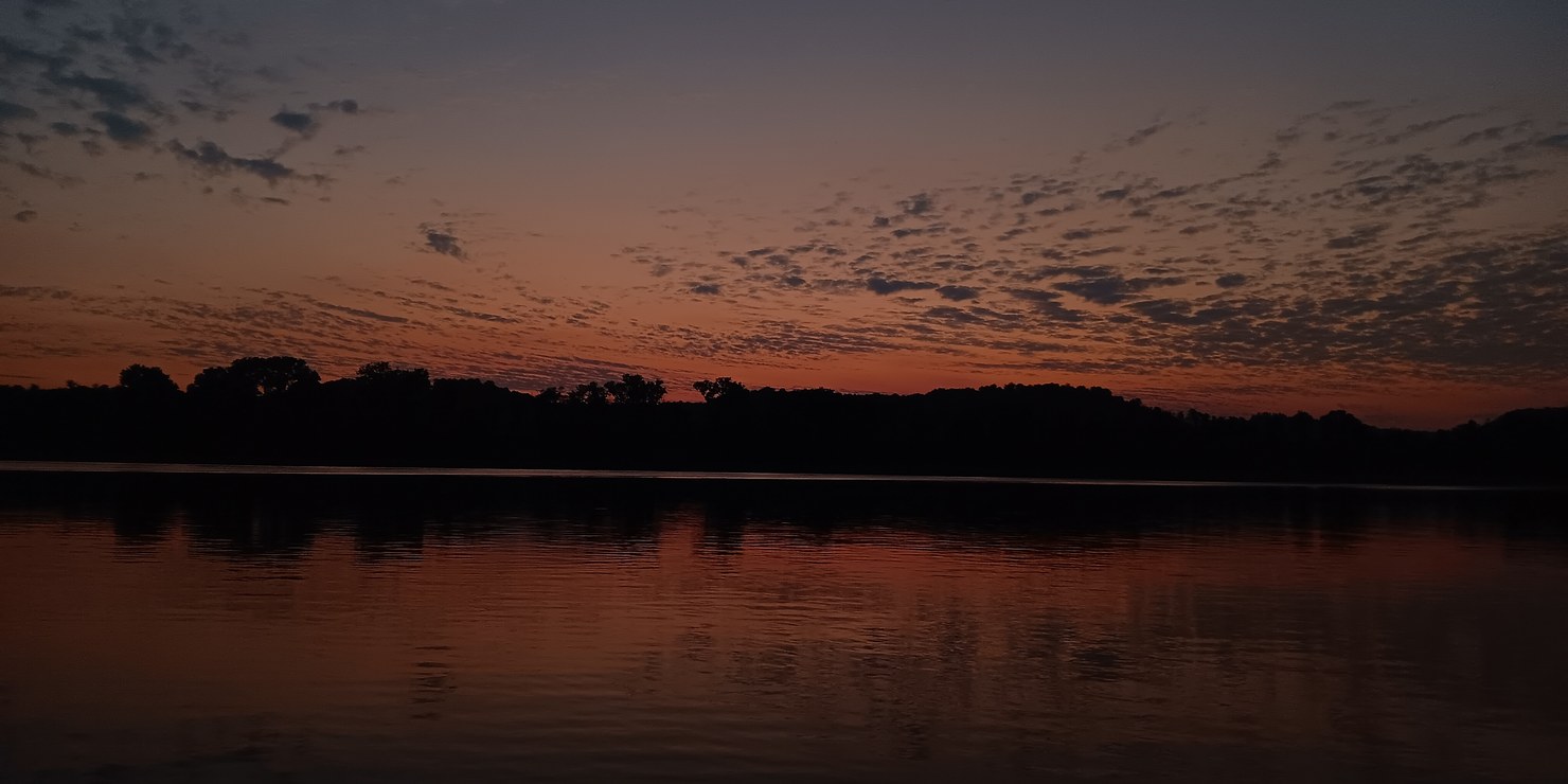 Dawn over the Ohio River in Kentucky